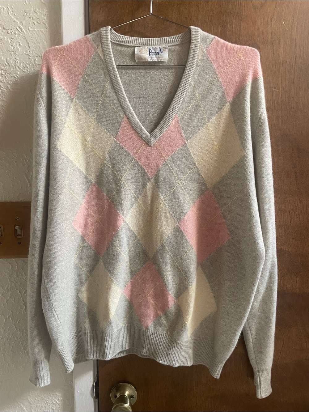Pringle V-Neck Argyle Sweater - Light Gray & Pink vintage cashmere